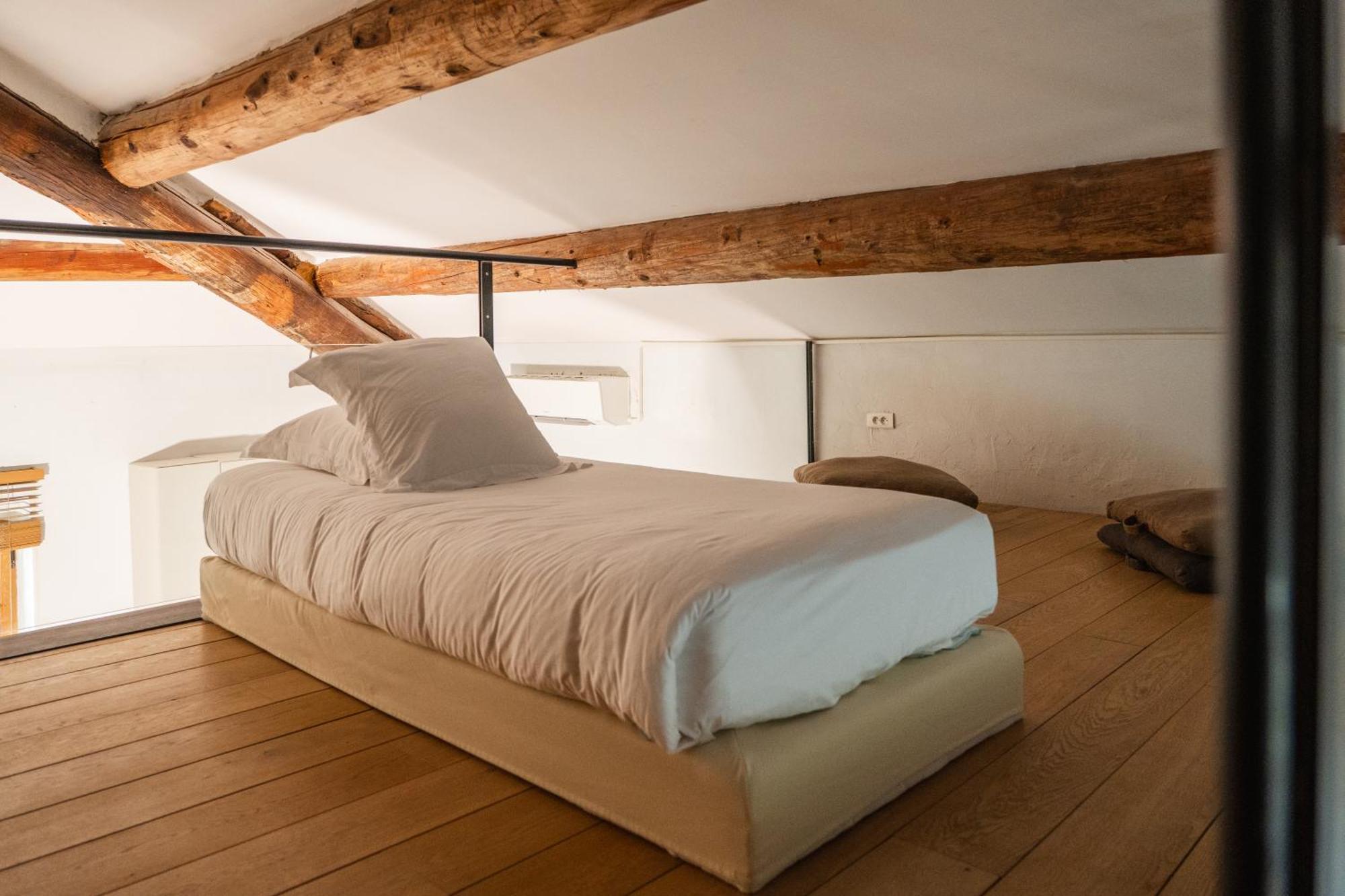 Le Galinier Lourmarin, A Beaumier Guesthouse Номер фото