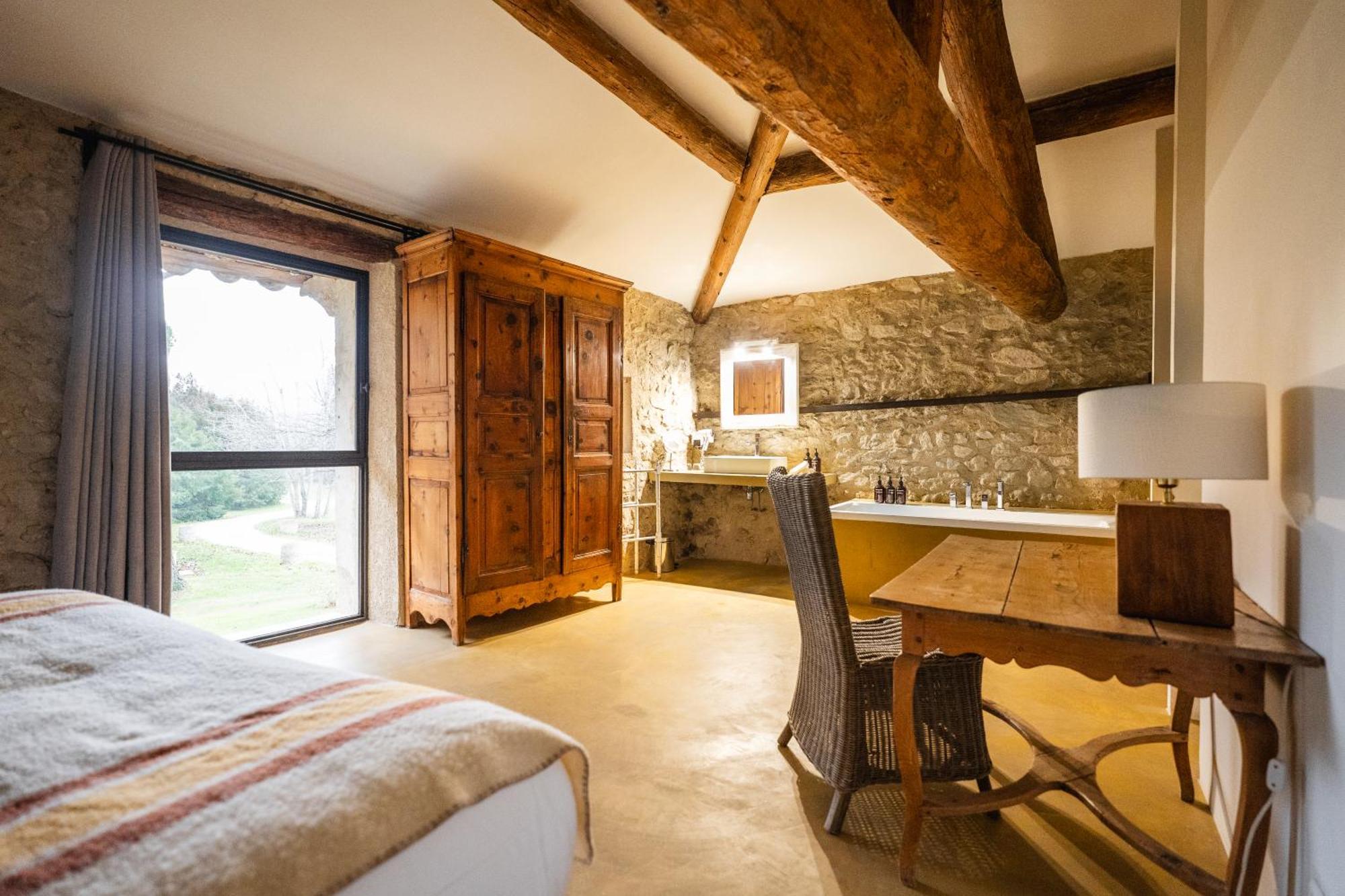 Le Galinier Lourmarin, A Beaumier Guesthouse Номер фото