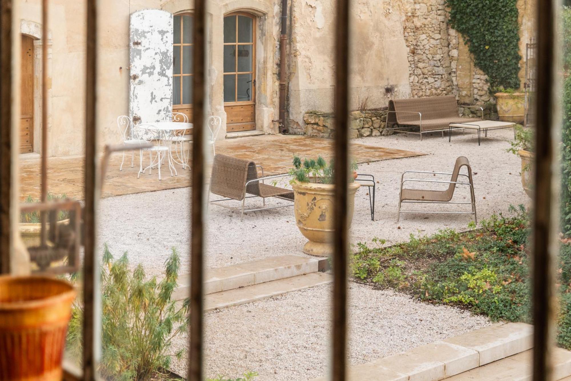 Le Galinier Lourmarin, A Beaumier Guesthouse Номер фото