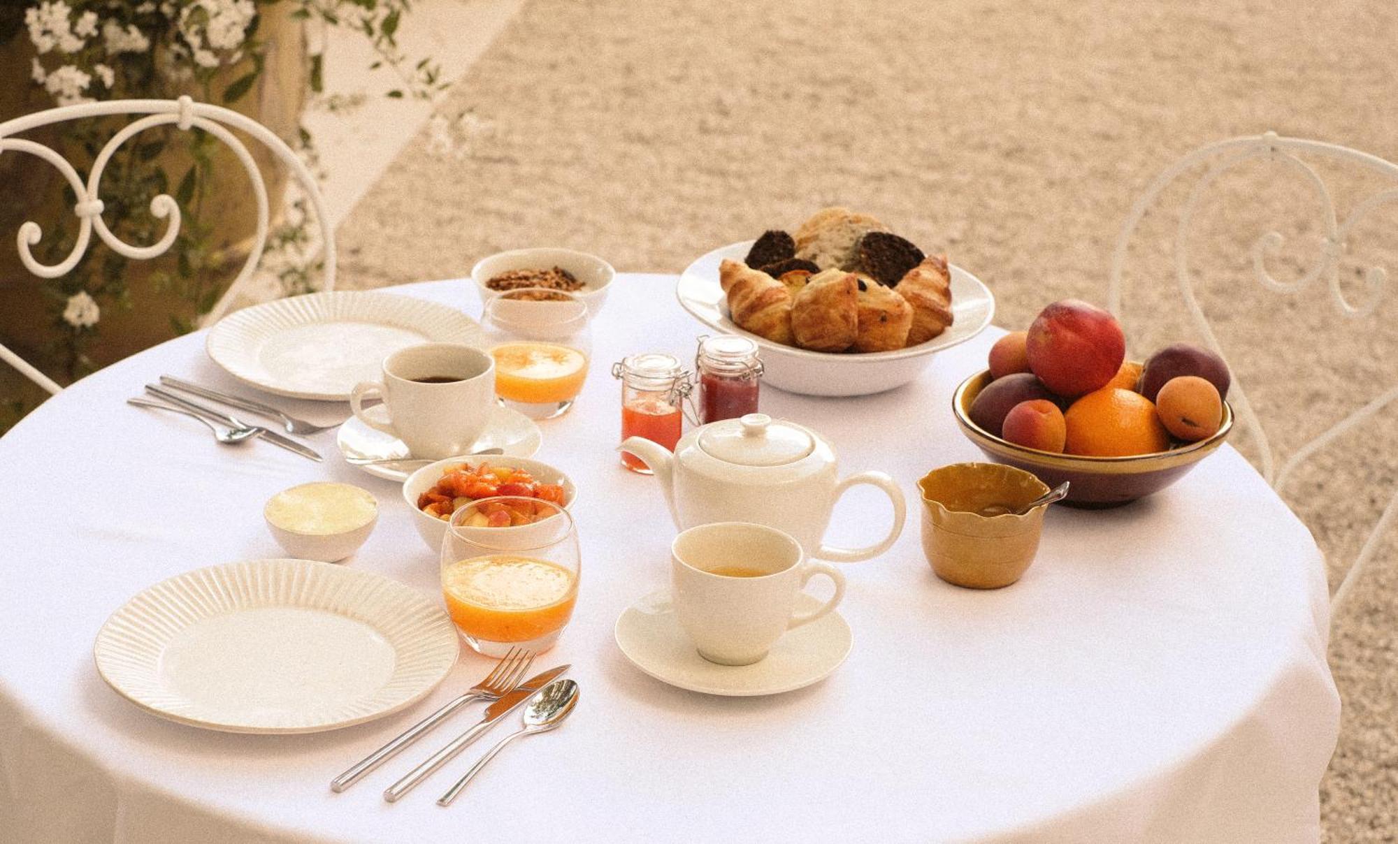 Le Galinier Lourmarin, A Beaumier Guesthouse Екстер'єр фото